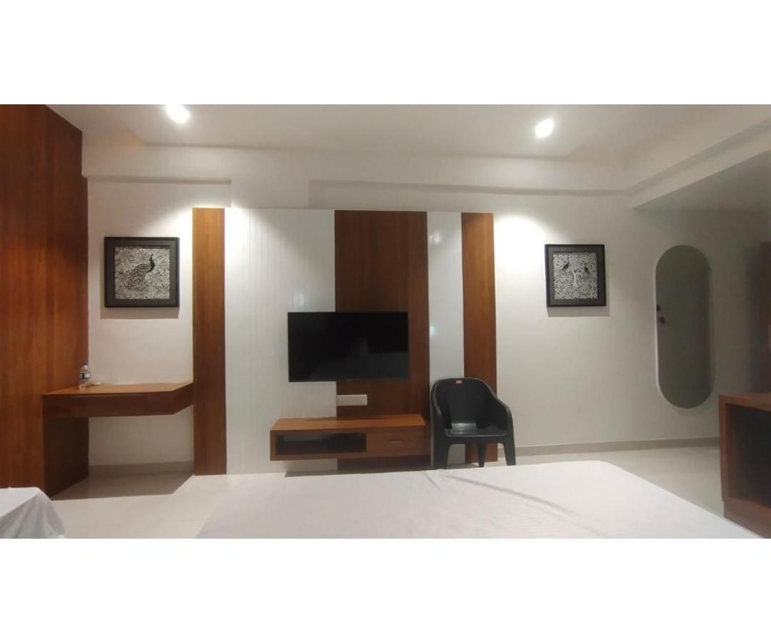 Lords Eco Inn, Ambaji Екстериор снимка