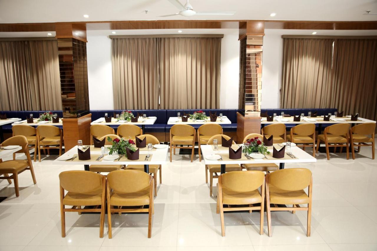 Lords Eco Inn, Ambaji Екстериор снимка