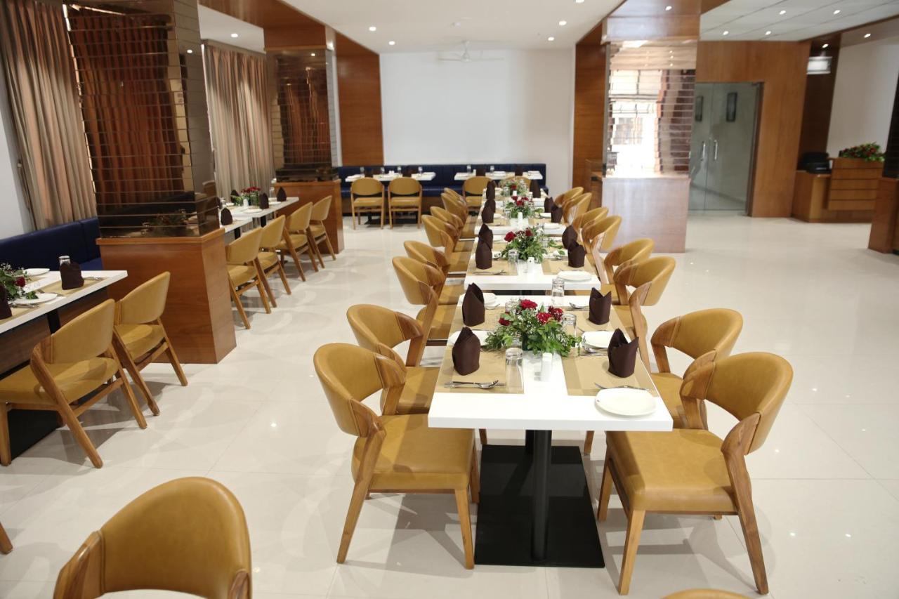 Lords Eco Inn, Ambaji Екстериор снимка