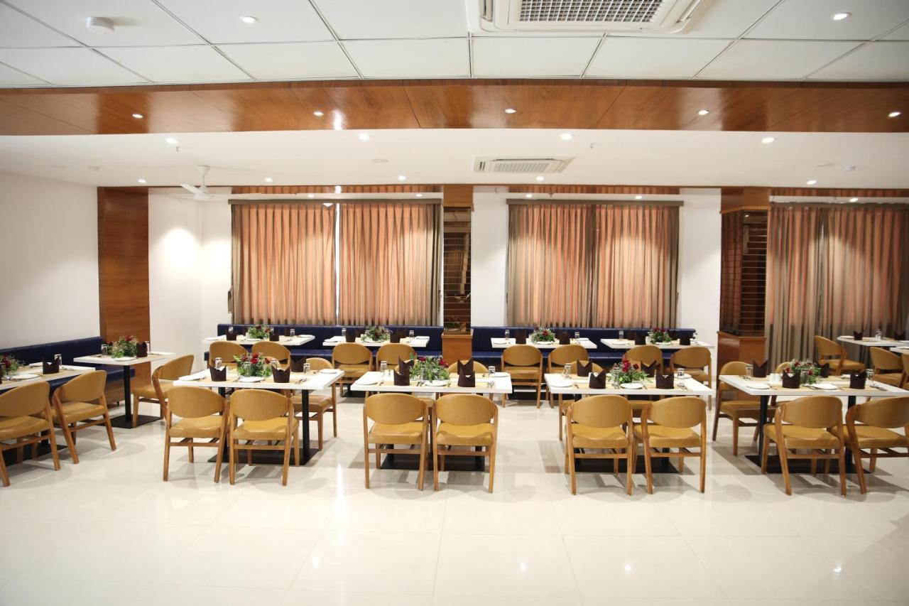Lords Eco Inn, Ambaji Екстериор снимка