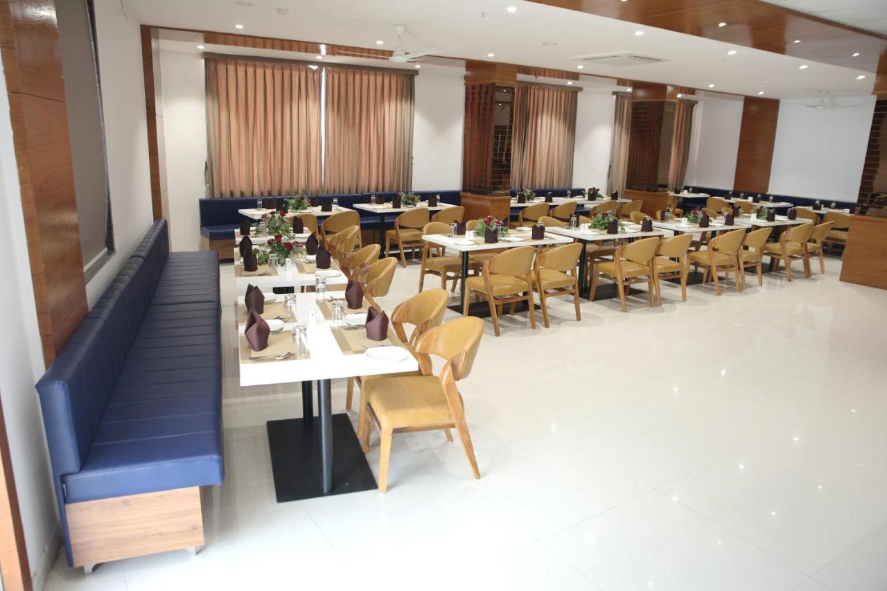 Lords Eco Inn, Ambaji Екстериор снимка