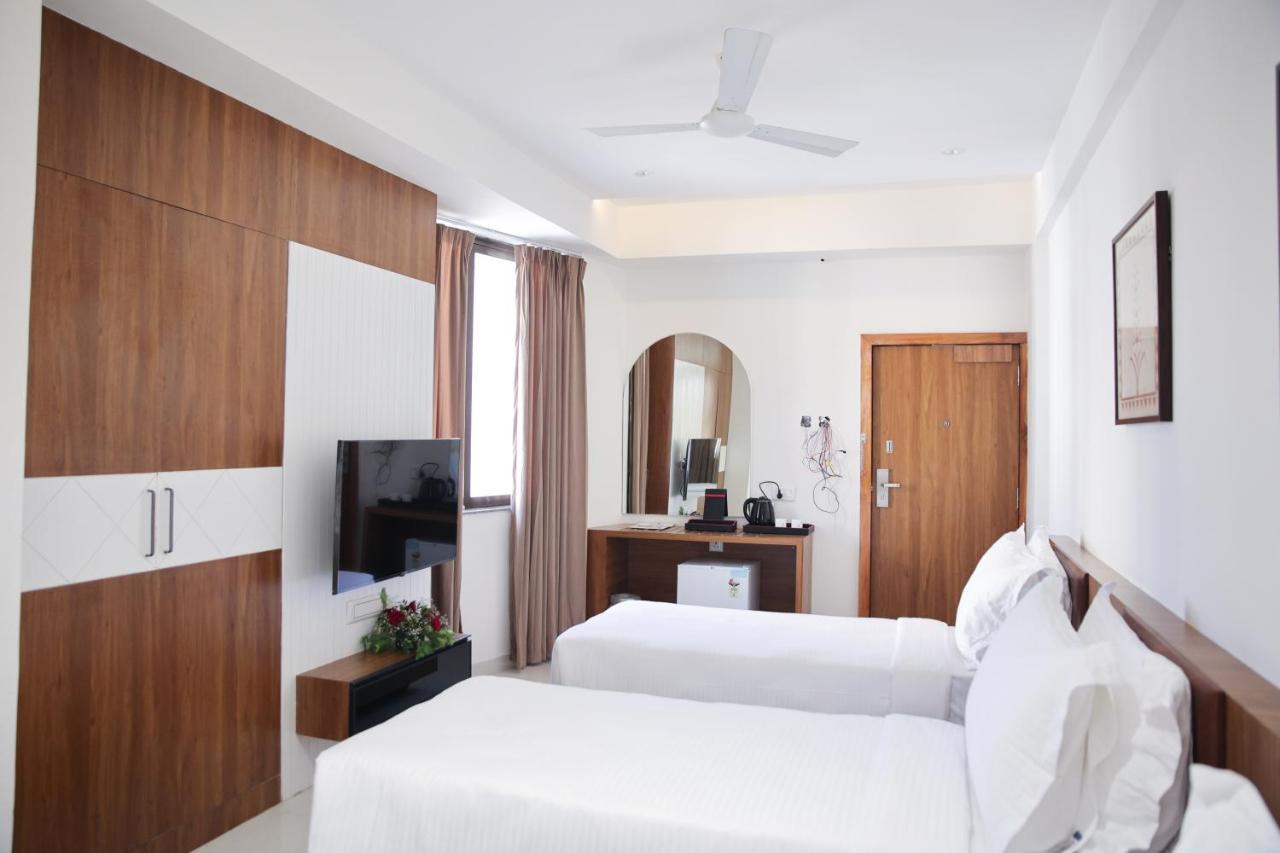 Lords Eco Inn, Ambaji Екстериор снимка