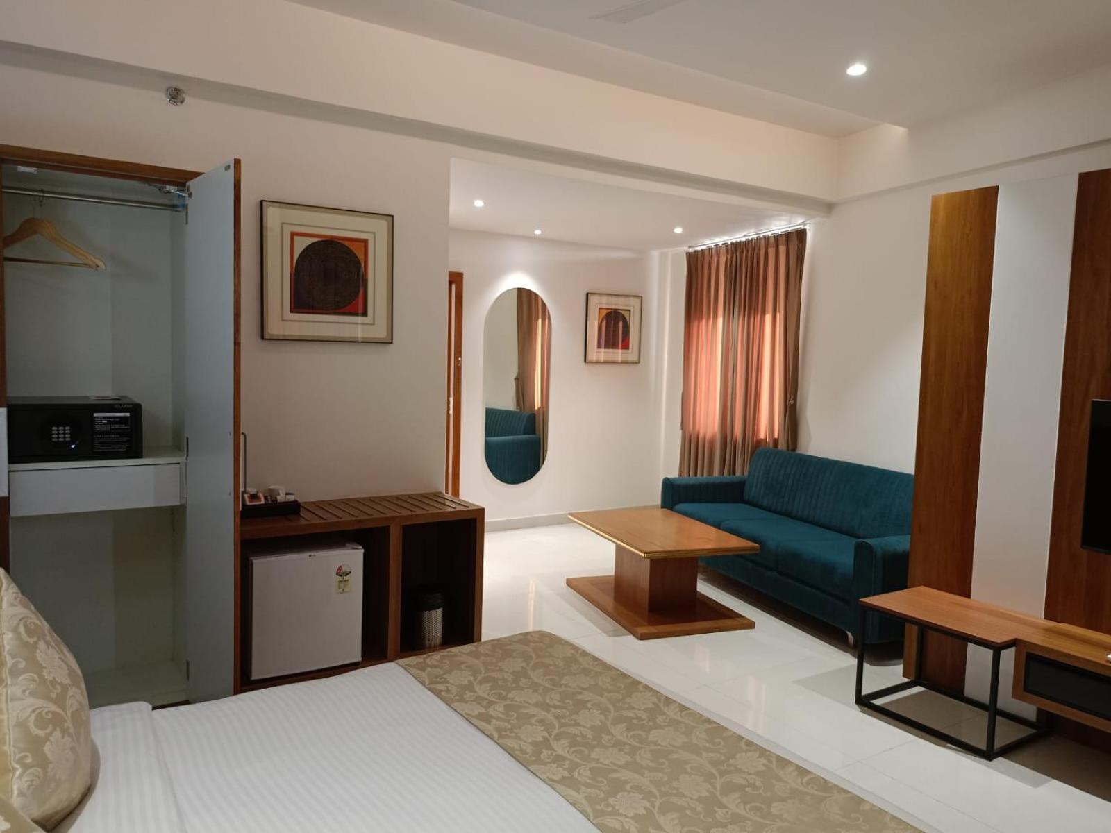 Lords Eco Inn, Ambaji Екстериор снимка