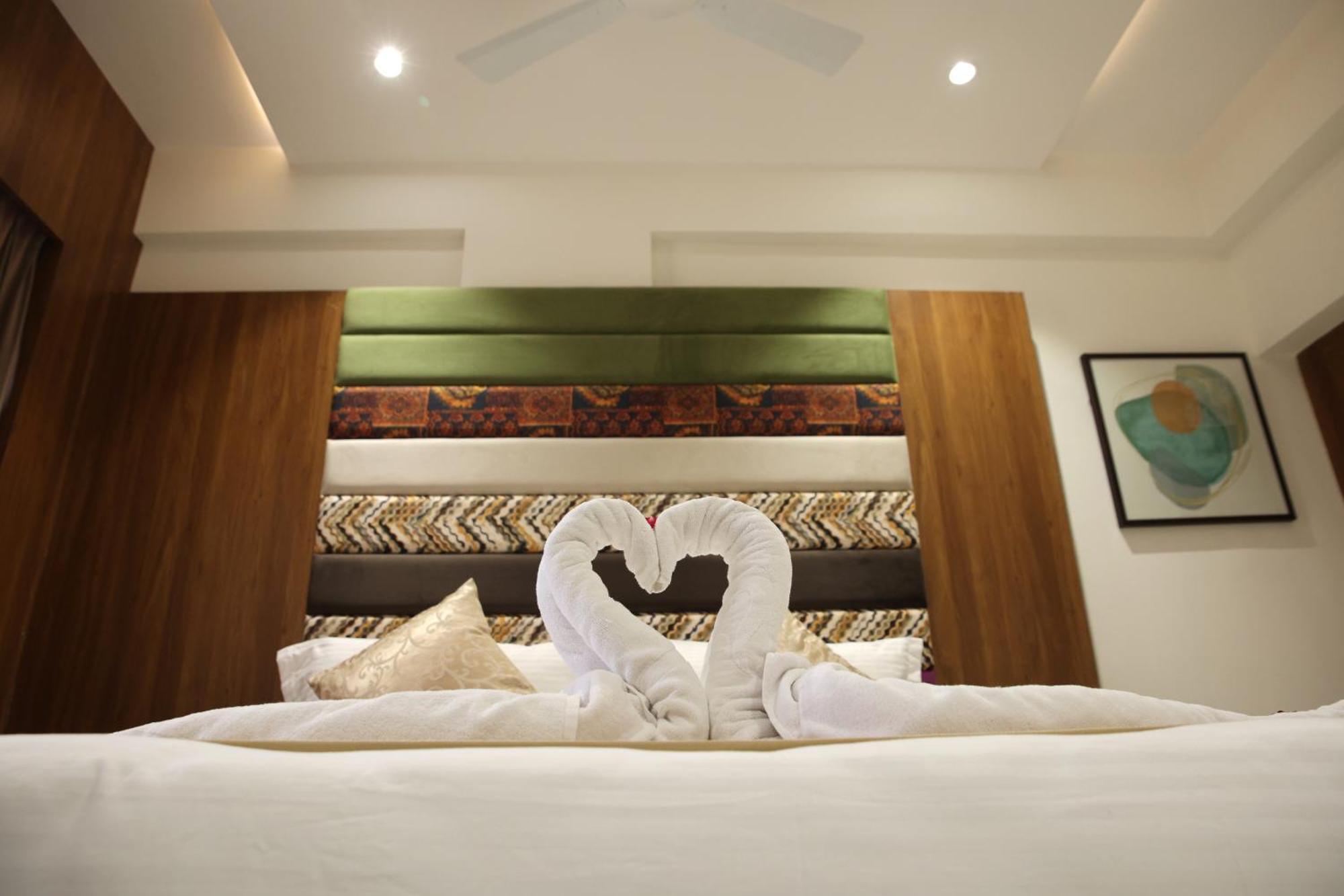 Lords Eco Inn, Ambaji Екстериор снимка