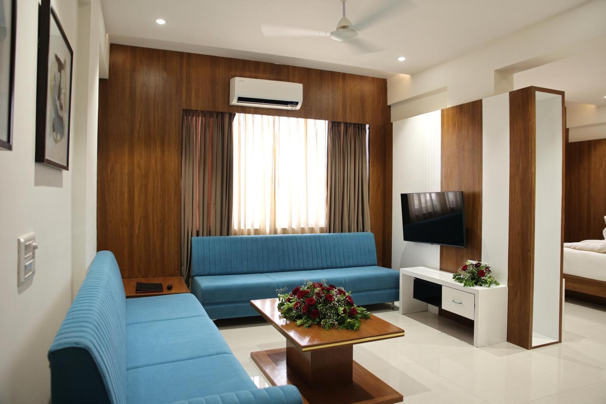 Lords Eco Inn, Ambaji Екстериор снимка