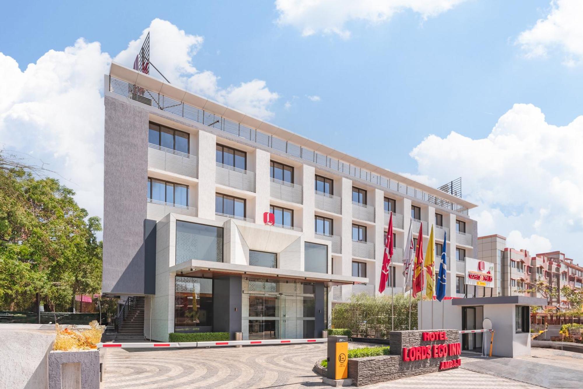 Lords Eco Inn, Ambaji Екстериор снимка