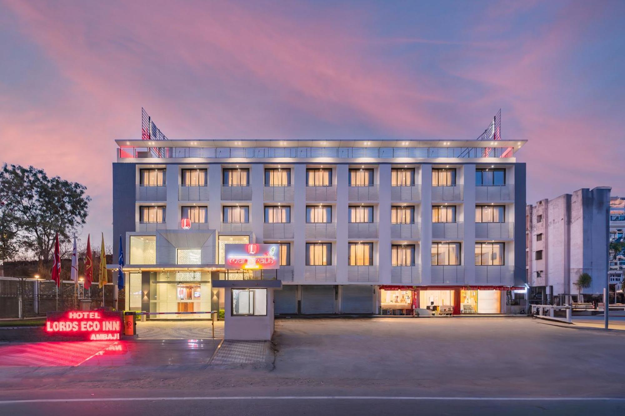 Lords Eco Inn, Ambaji Екстериор снимка