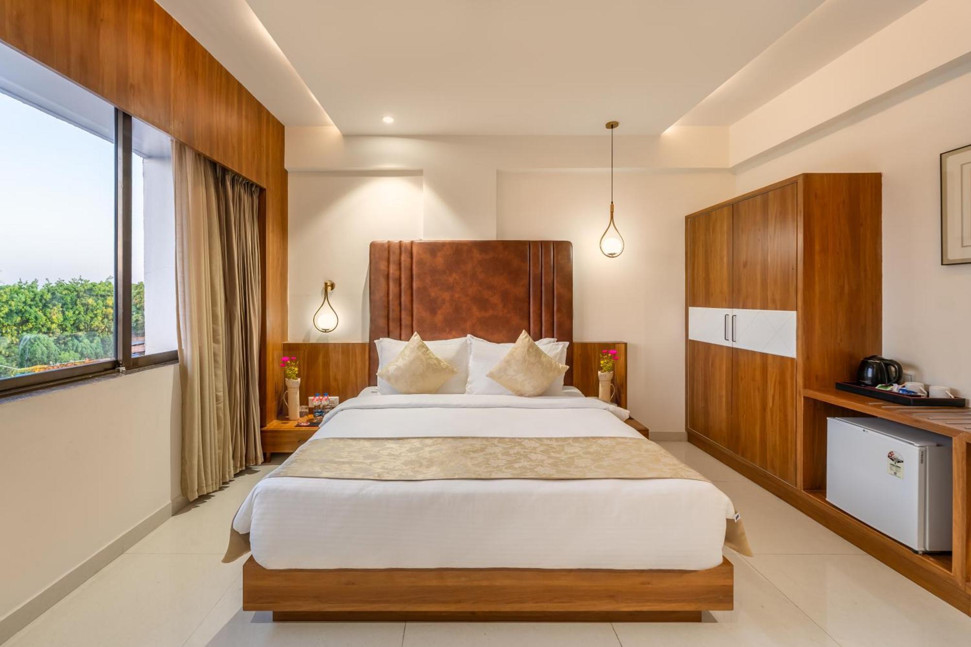 Lords Eco Inn, Ambaji Екстериор снимка